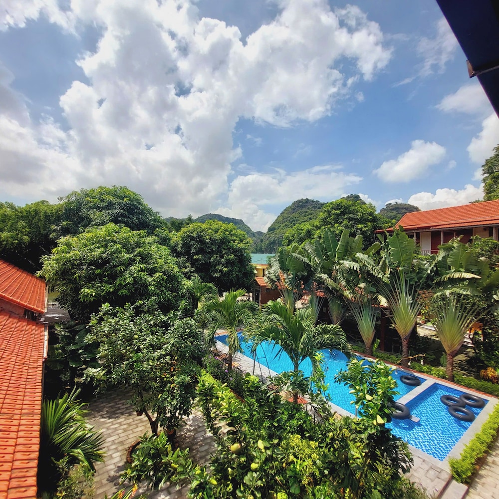 Ninh Binh Mountain Side Homestay & Cafe 65/67