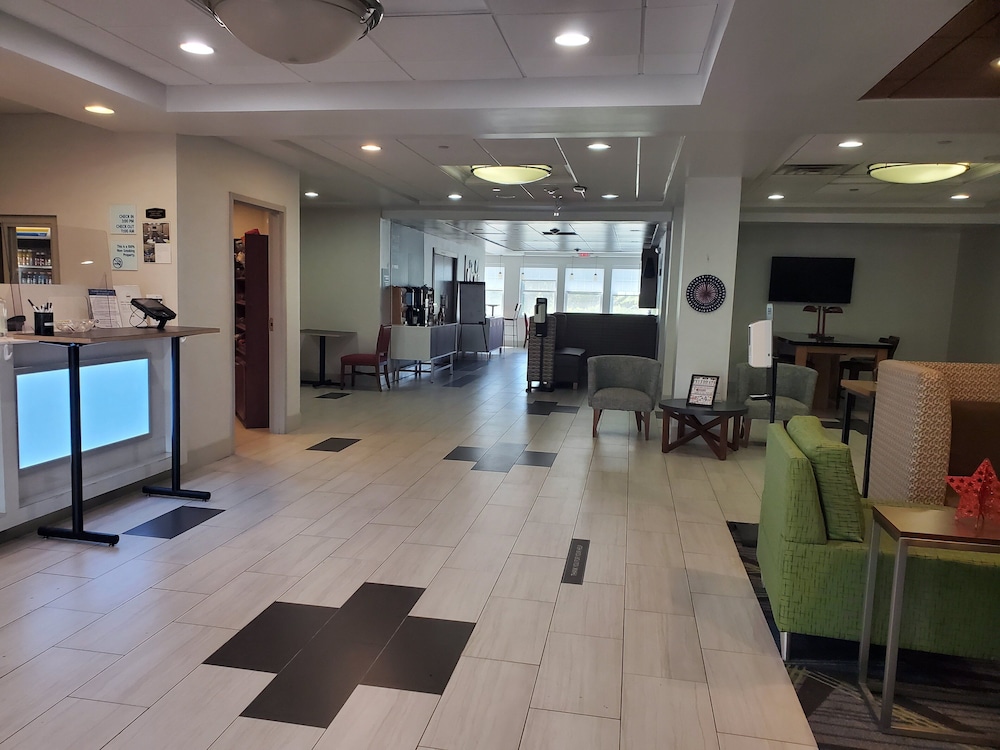 Holiday Inn Express Hotel And Suites Rochester 29/55