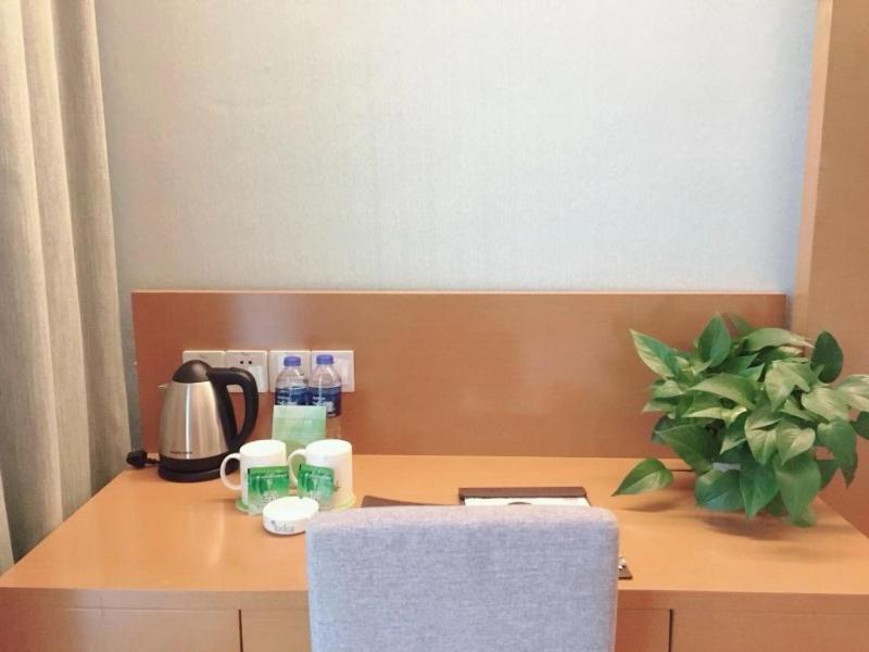Vatica Jieshou City New Passenger Transport Center Hotel 9/29