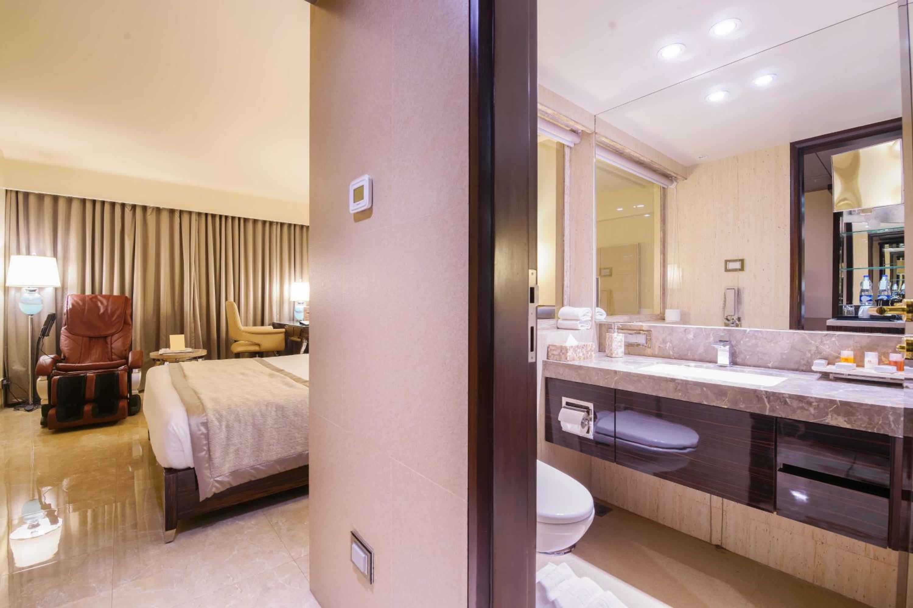 Hotel Sai Palace Grand Malad 39/41