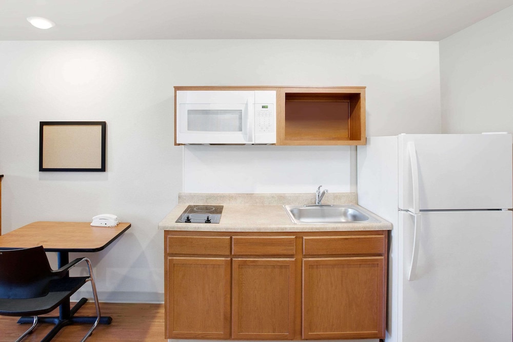 WoodSpring Suites Lafayette 19/26