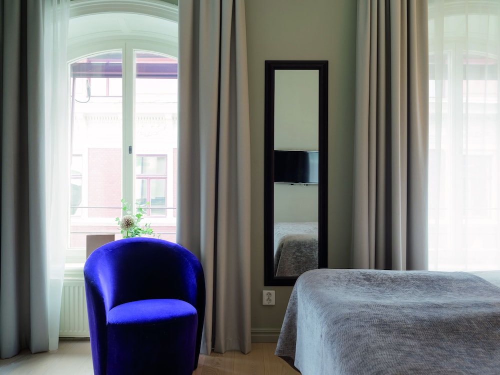 غرفة قياسية بسرير كوين، Elite Hotel Adlon 2/3