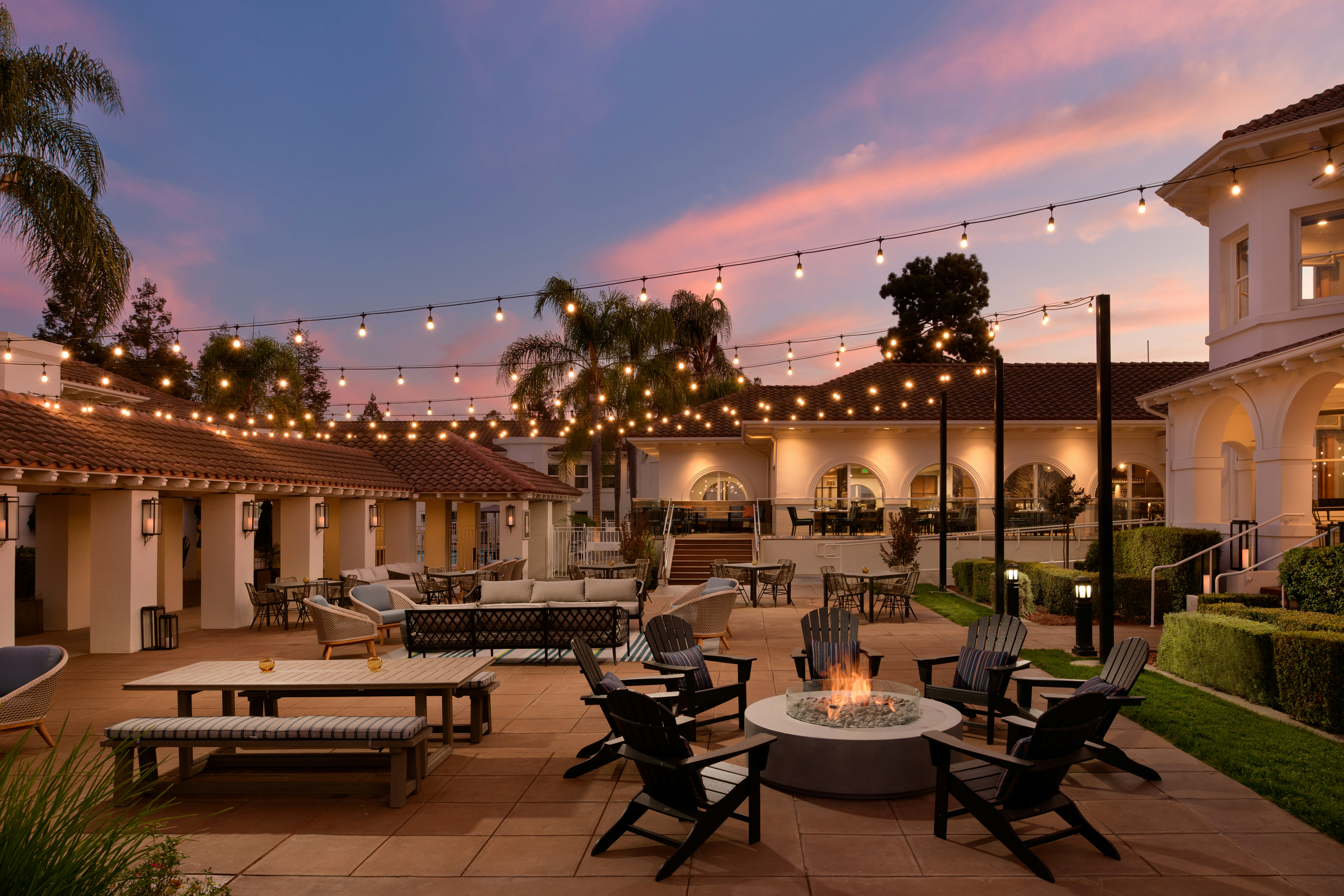 Hayes Mansion San Jose, Curio Collection by Hilton 38/41