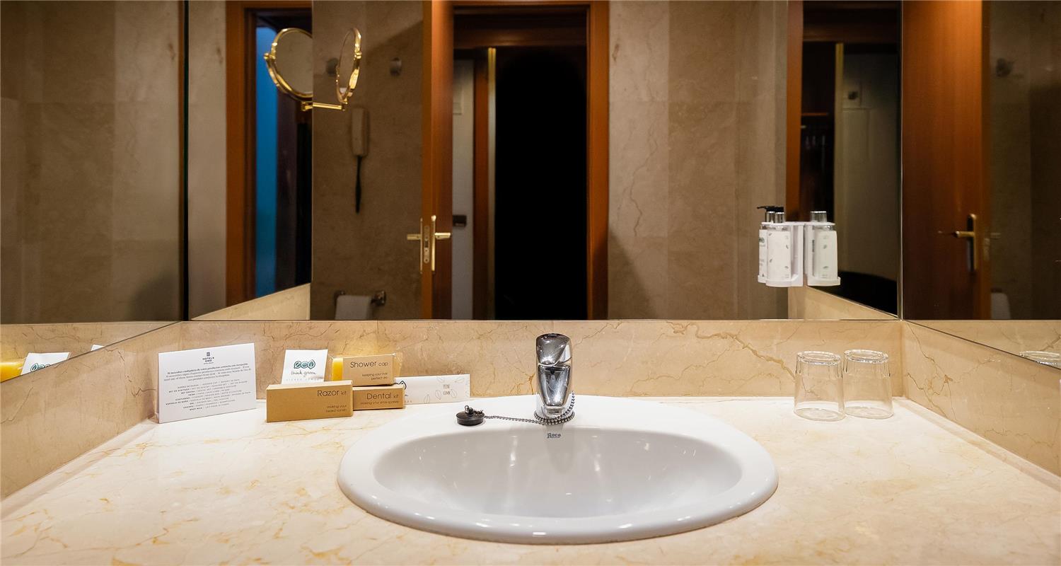 Best Western Premier CMC Girona 51/52