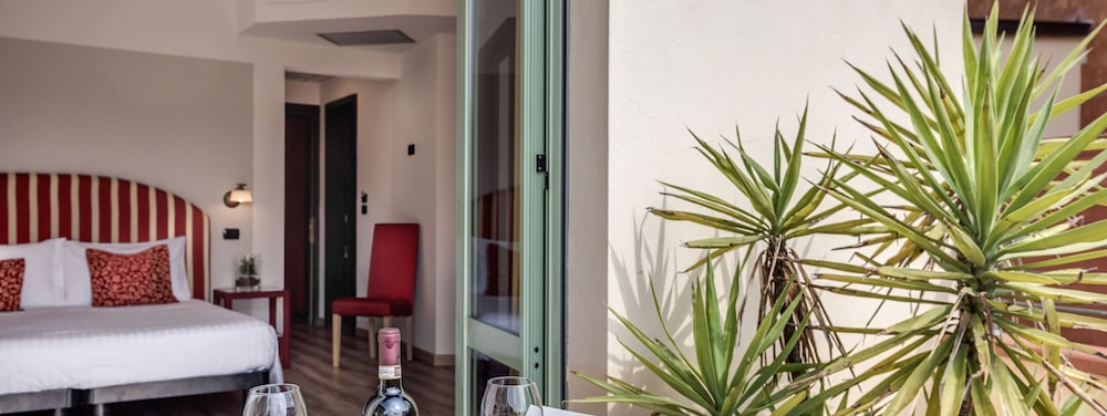 SUPERIOR, DOUBLE OR TWIN BED, BALCONY