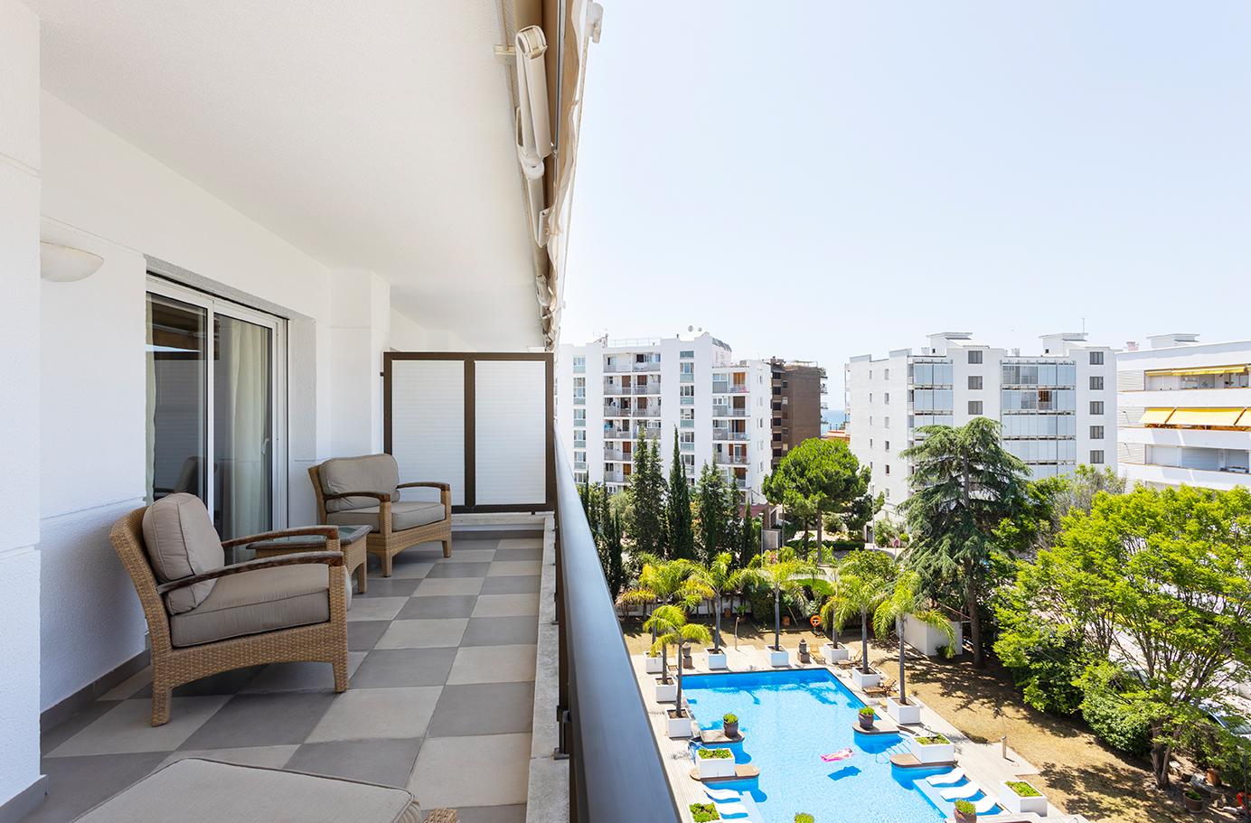 Suites del Mar Fenals 4/100