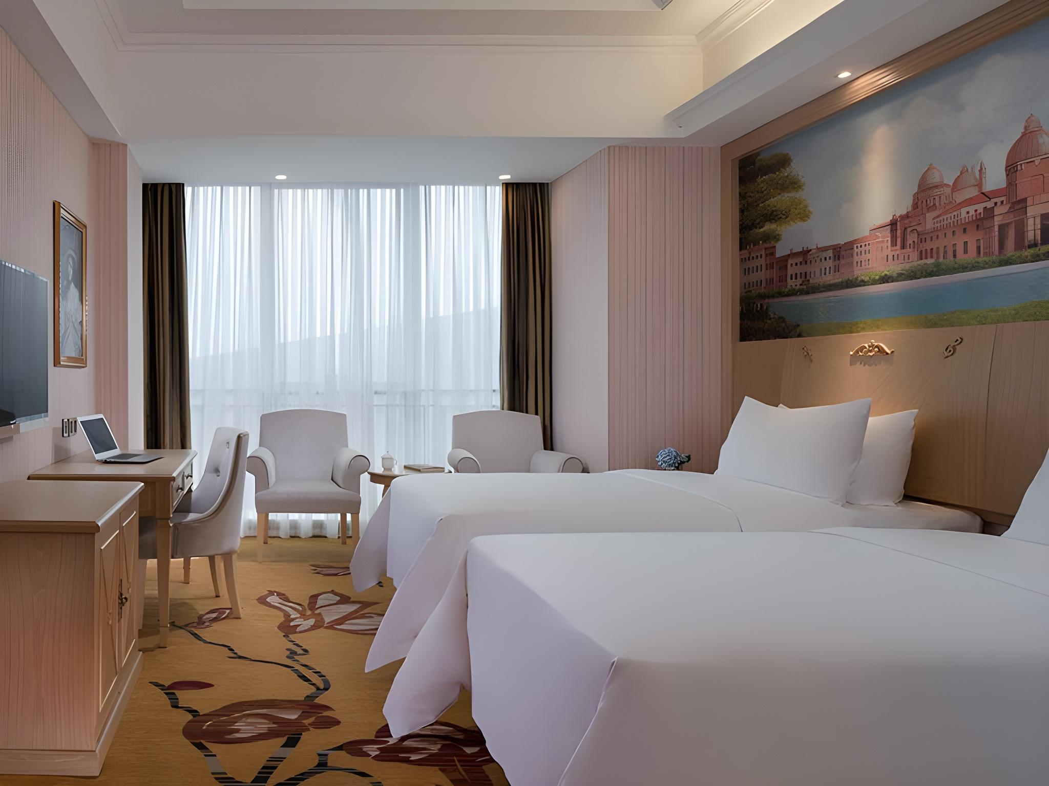 Vienna Hotel (North Square of Chengdu North Railway Station) 22/50