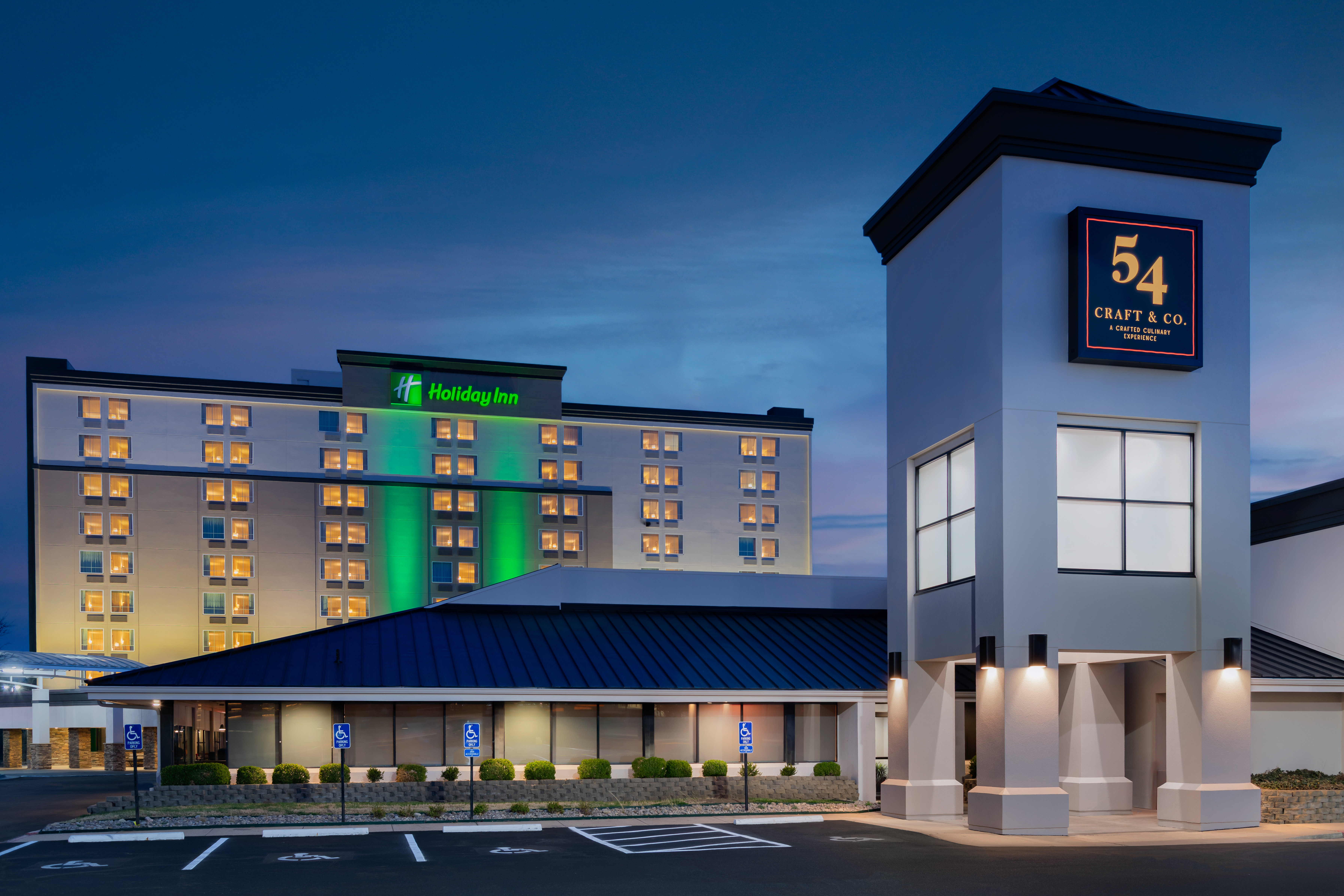 Holiday Inn Wichita East I 35 4/77
