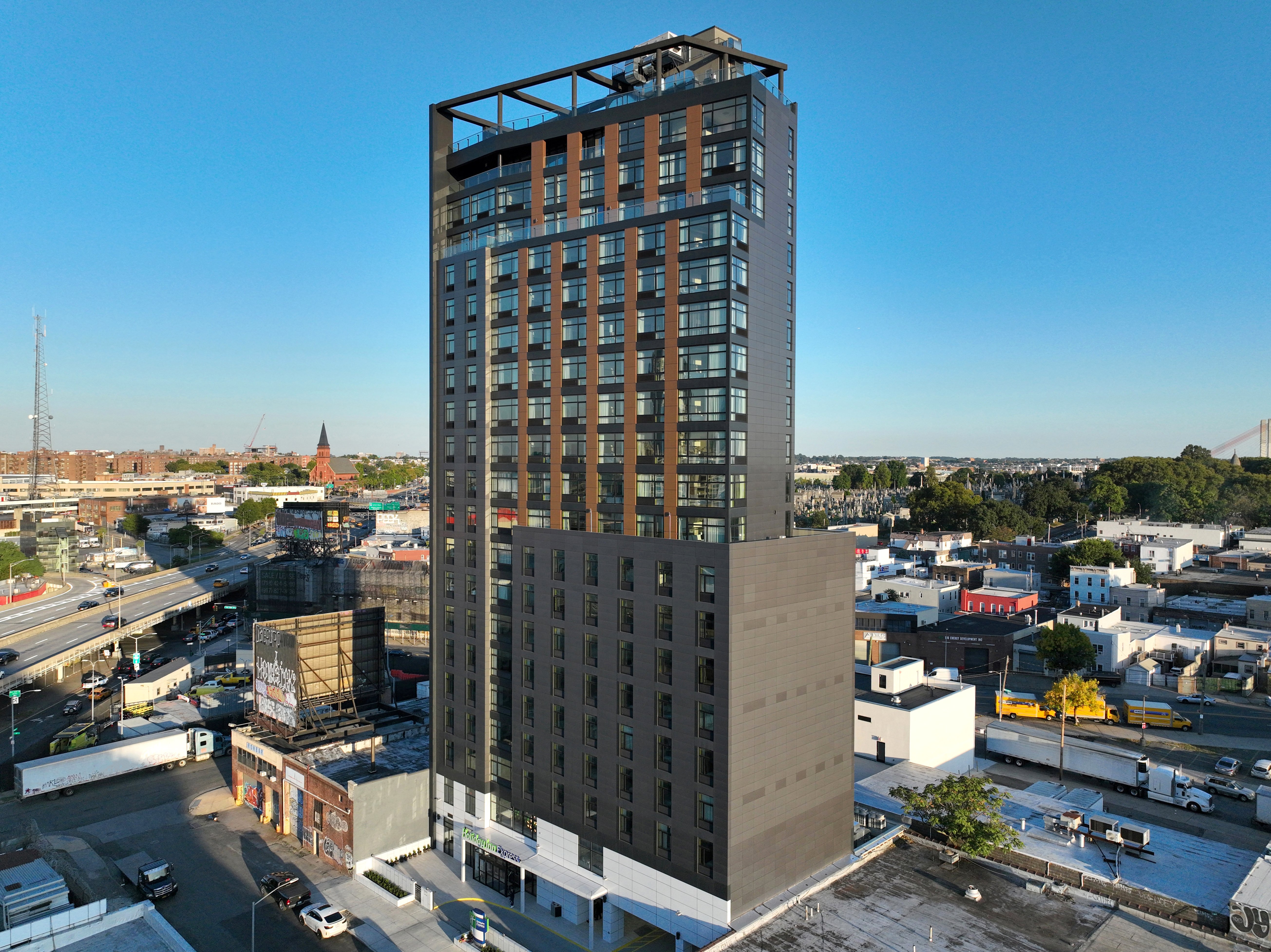 Holiday Inn Express Long Island City E New York, an IHG Hotel 3/48
