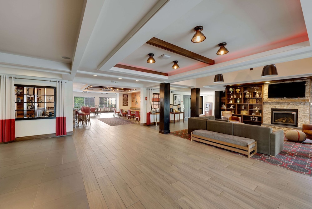 The Crossroads Hotel - Newburgh 3/36