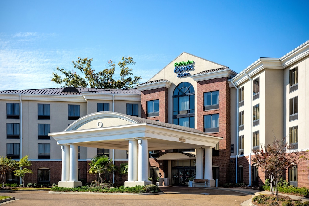 Holiday Inn Express Hotel and Suites Jackson - Flowood 1/71