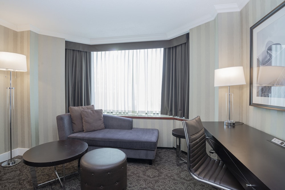 Sandman Signature Edmonton Downtown Hotel 31/46