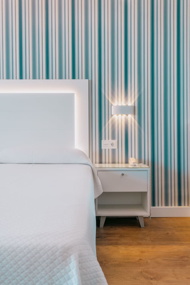 غرفة قياسية ثلاثية بسرير مزدوج وسرير فردي، La Barracuda Hotel 8/10