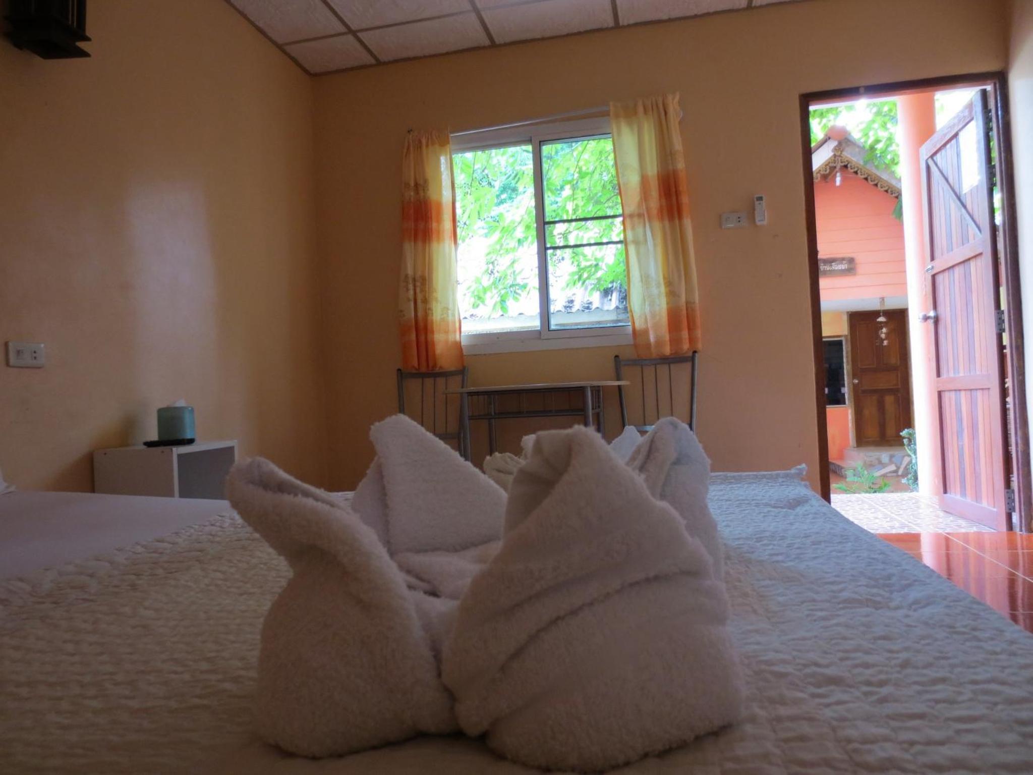 Baan Ton Nam Resort 40/61