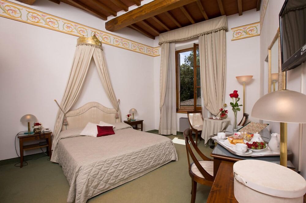 VIlla San Lucchese 40/56