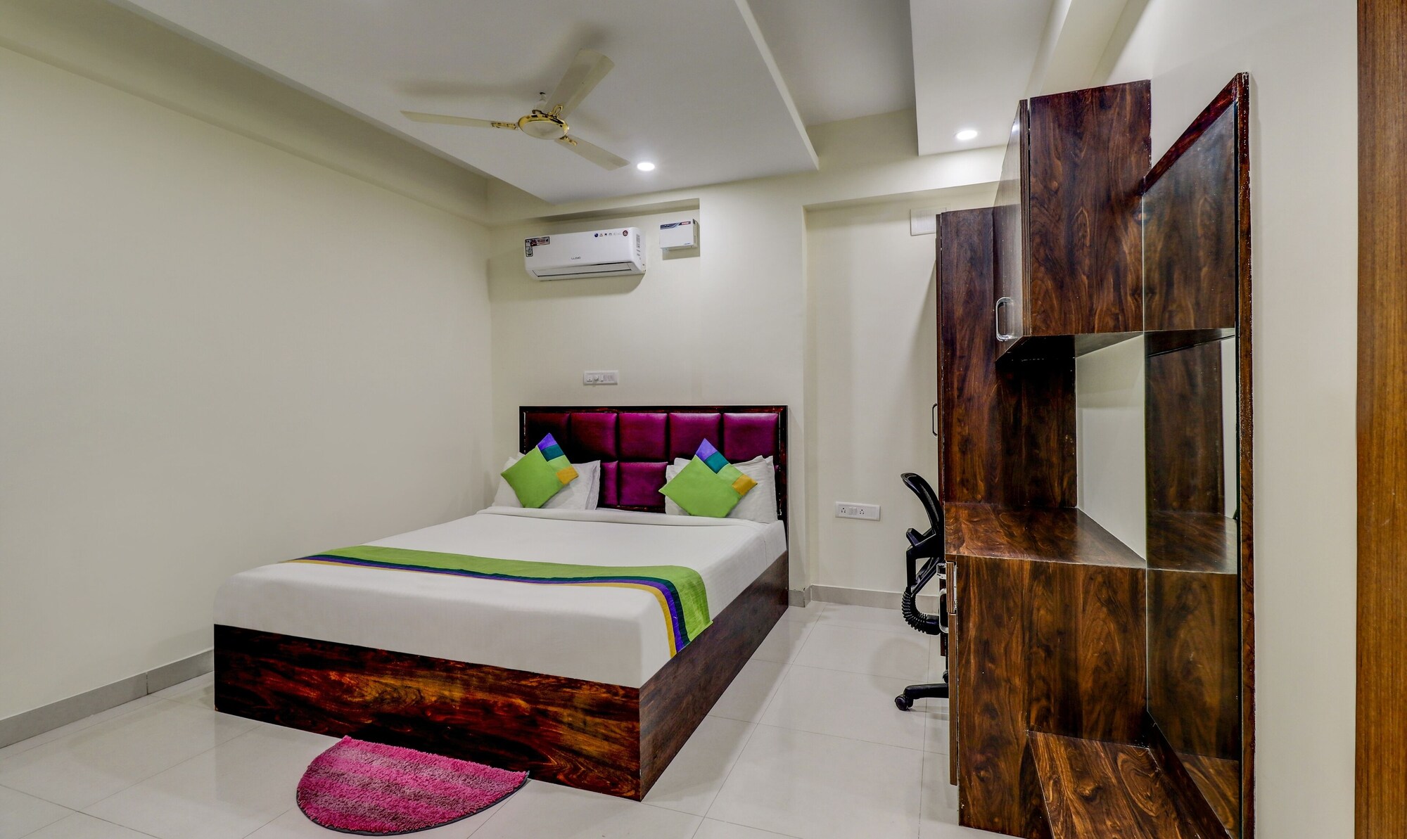 غرفة ديلوكس بسرير كينج، Oyo 11387 Hotel Kozy Rooms 3/3