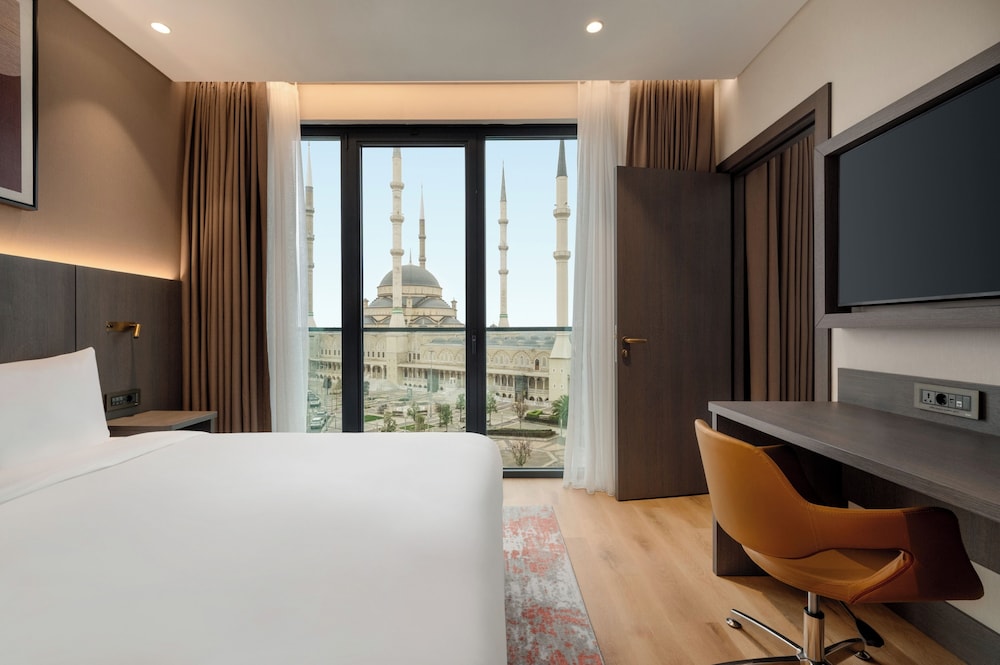 Ramada by Wyndham Istanbul Airport Arnavutkoy 58/68