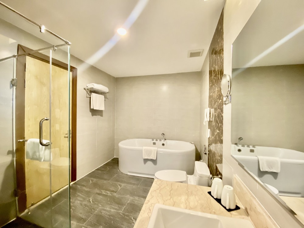 Muong Thanh Luxury Buon Ma Thuot Hotel 59/61