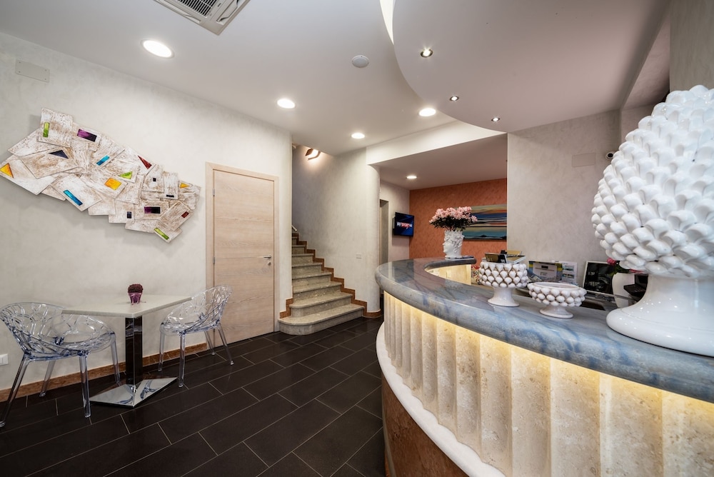 Hotel Biancolilla 6/40