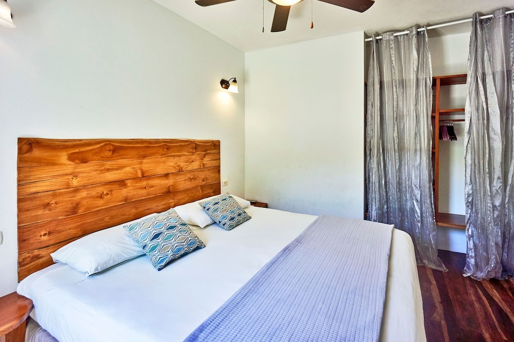 2 BEDROOMS, WHITE, APARTMENT