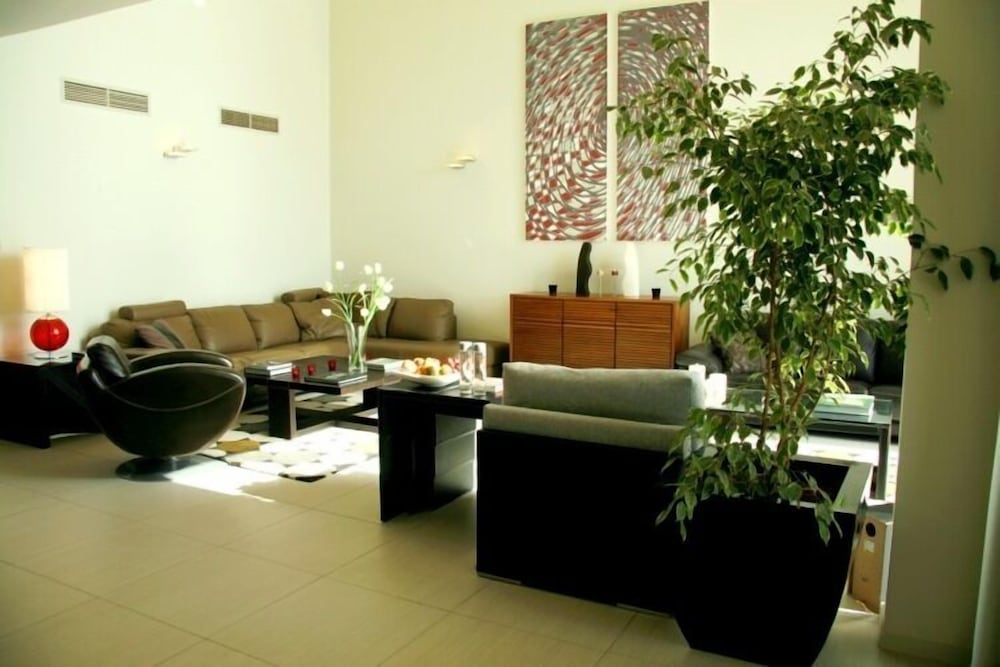 The Sealoft Boutique Chalets 8/19