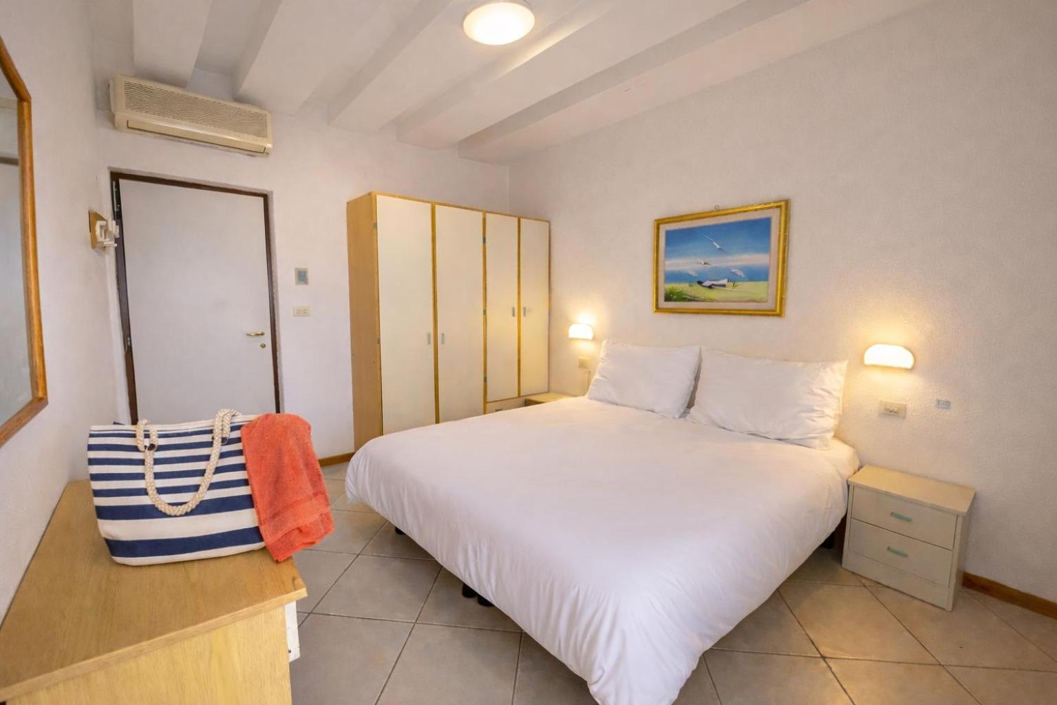 Budget, Double Bed