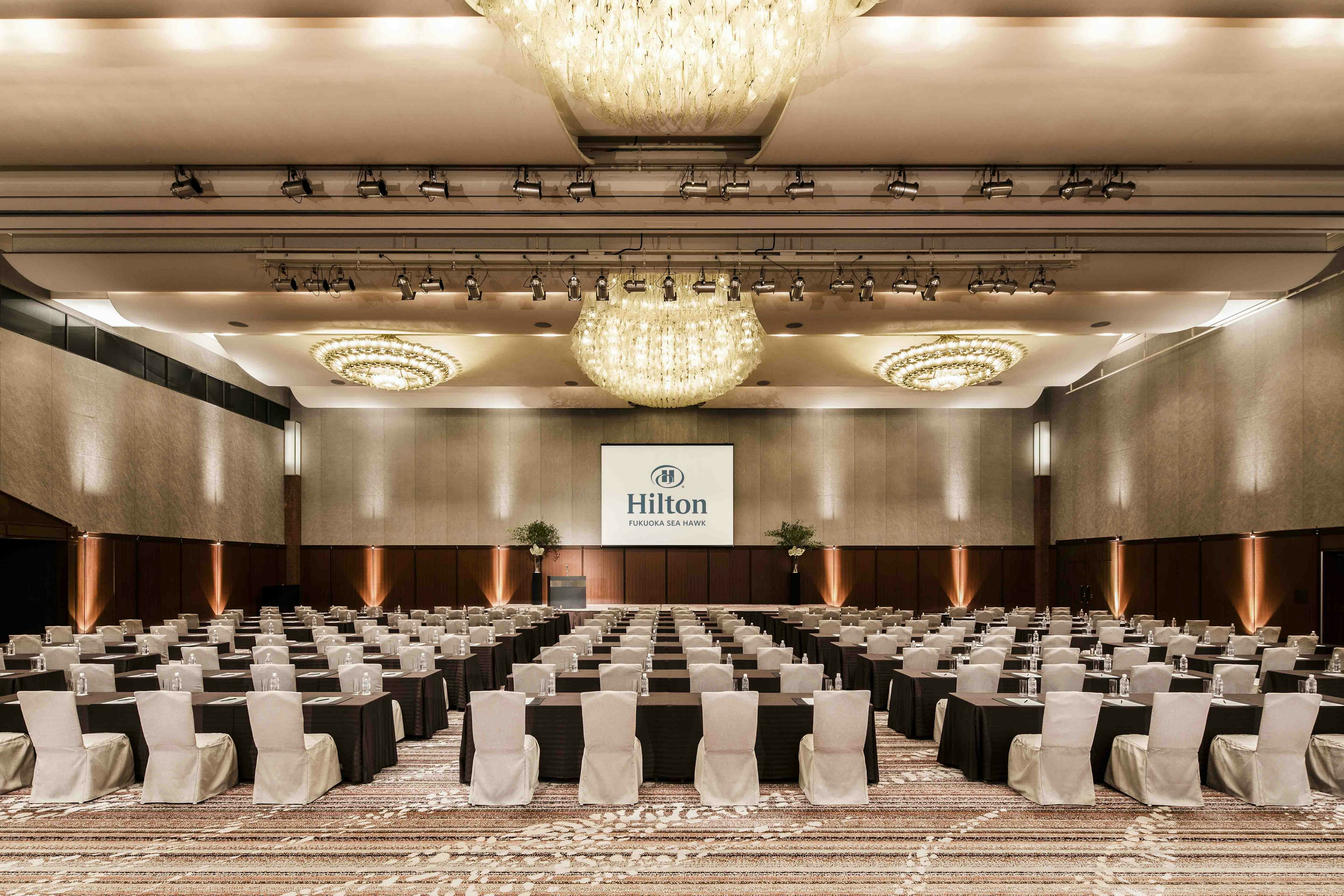 Hilton Fukuoka Sea Hawk 71/84