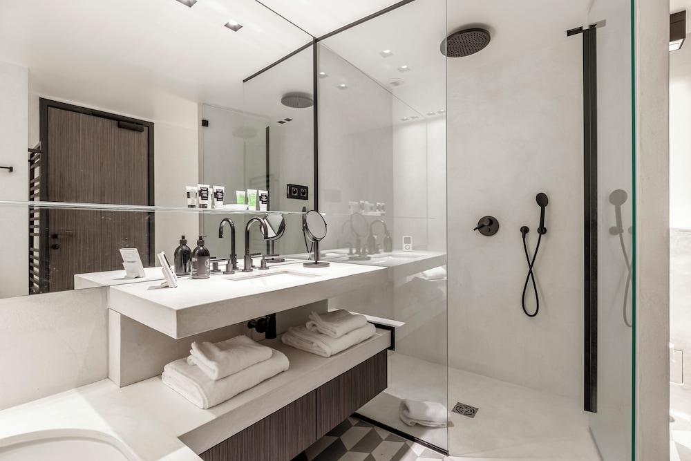 Maison Boissiere Barnes Residences 43/43