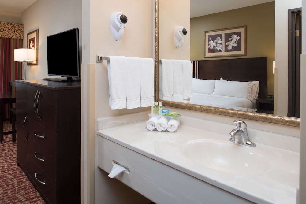 Holiday Inn Express Spokane Valley 18/65