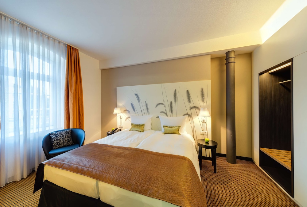 Nestor Hotel Ludwigsburg 11/75