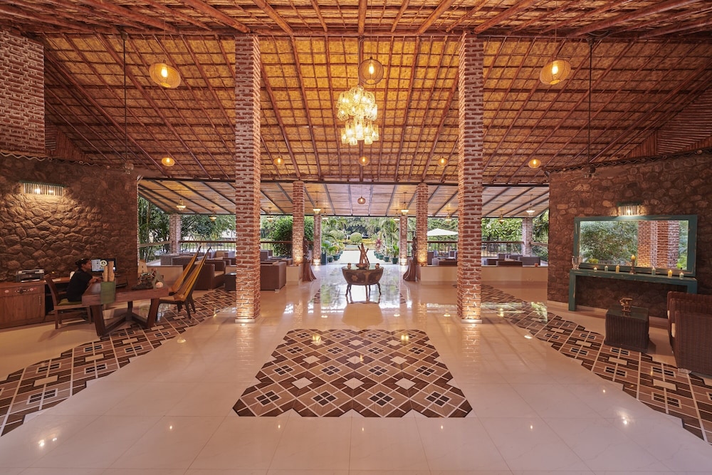 Acorn Hideaway Resort and Spacorbett 10/50