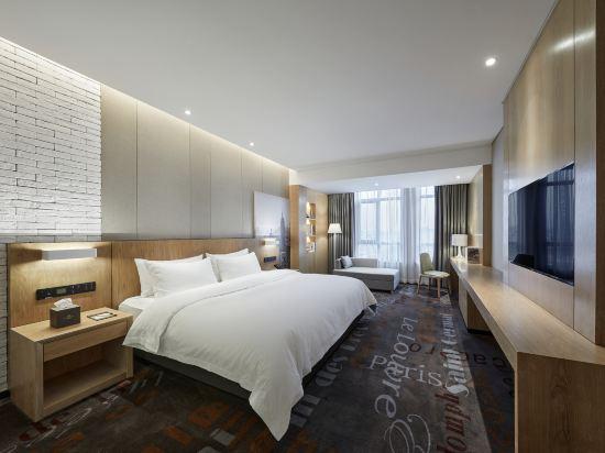 Platium Hotel 15/28