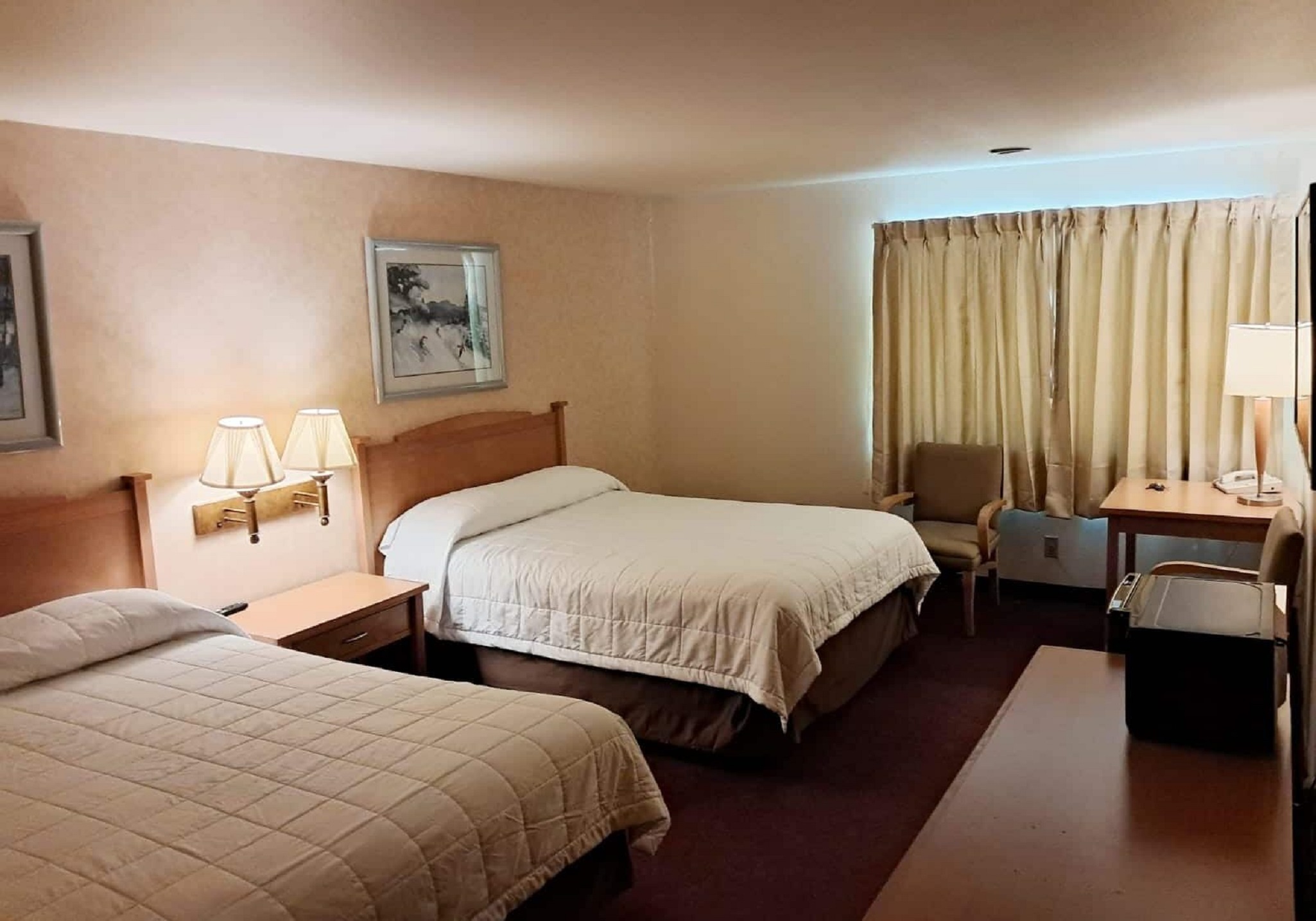 The Summit Inn (ex Howard Johnson Snoqualmie/Summit) 11/33