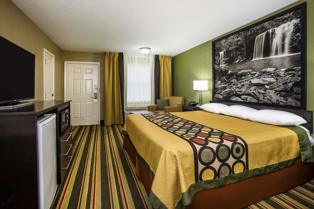 Super 8 by Wyndham Paragould 10/50