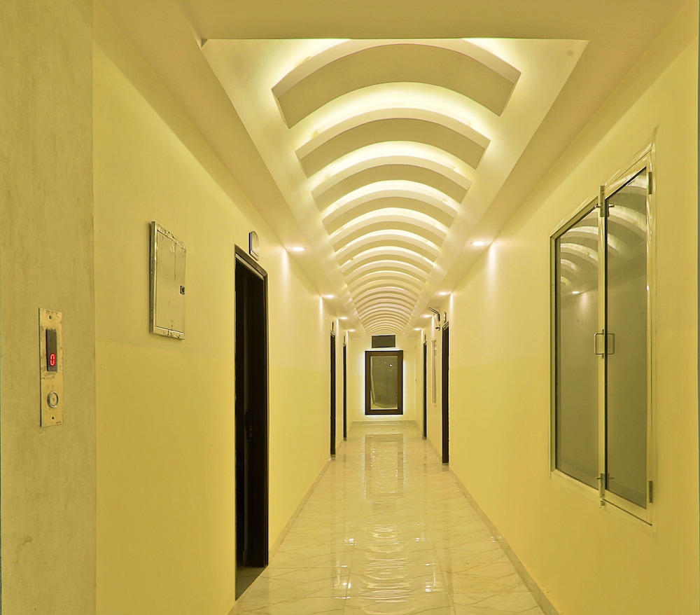 HOTEL AIRPORT INN 33/46