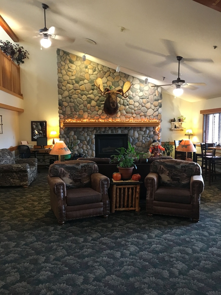 Mooselake Lodge 14/30