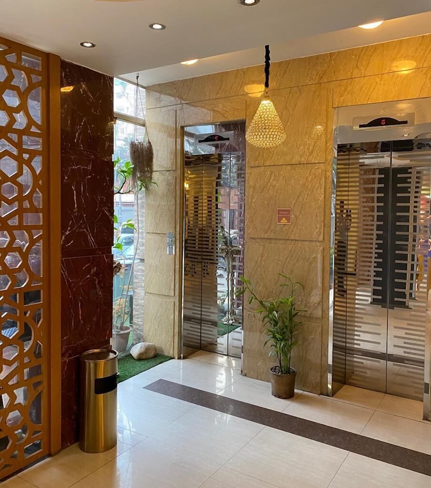 GRAND ORIENTAL HOTEL 10/60