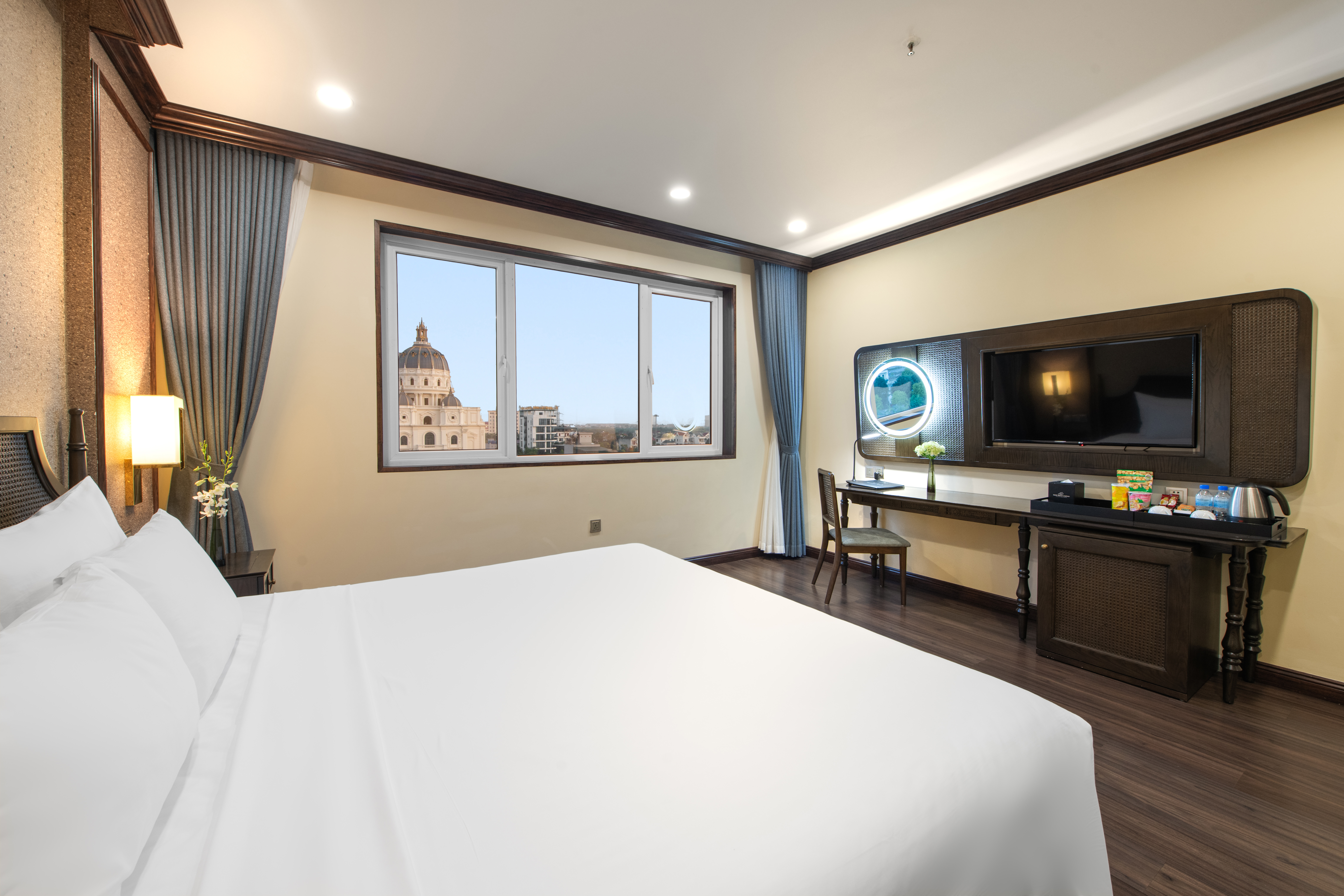 Connecting, Junior Suite