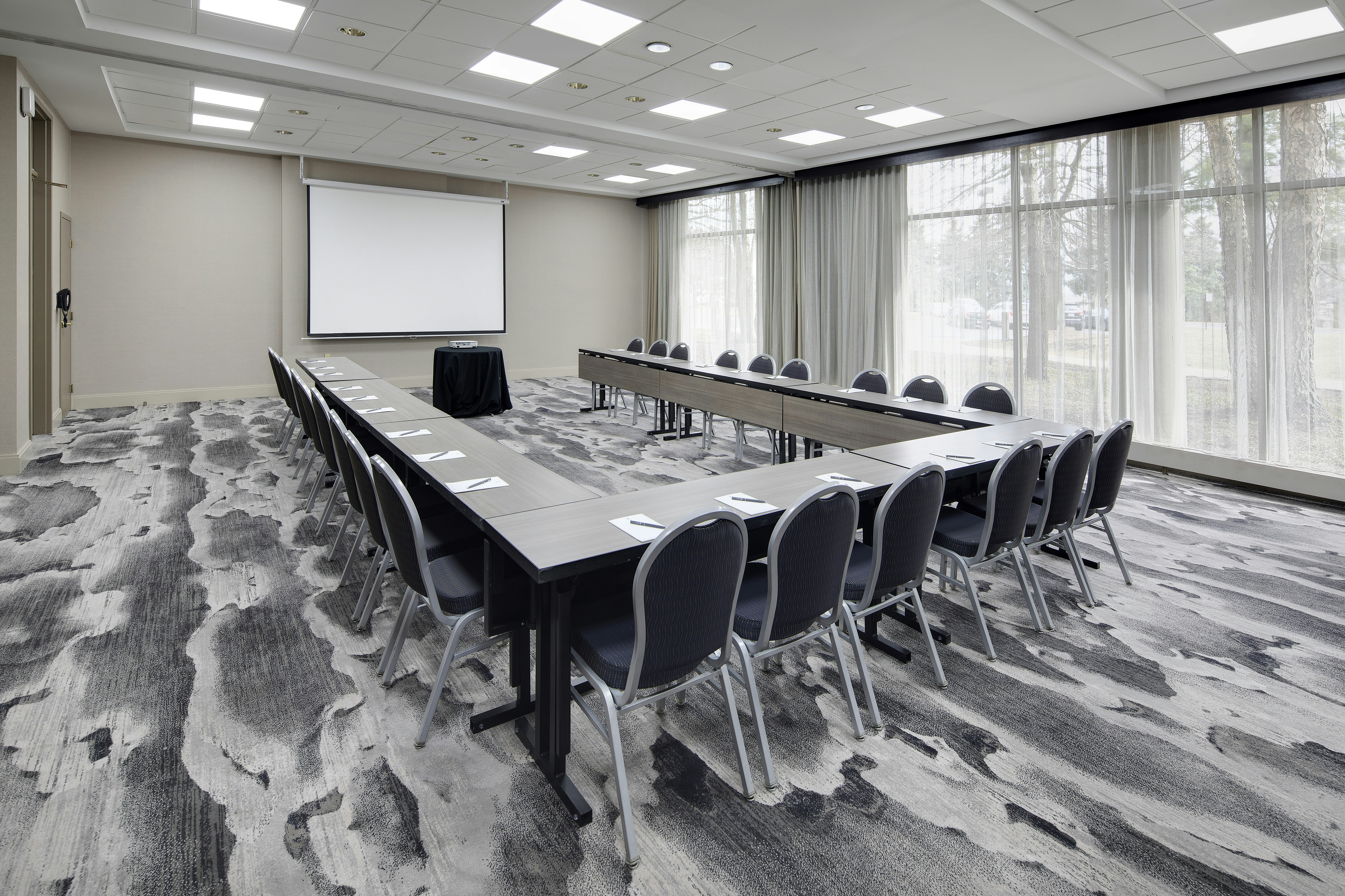 Embassy Suites by Hilton Detroit Troy Auburn Hills 64/77
