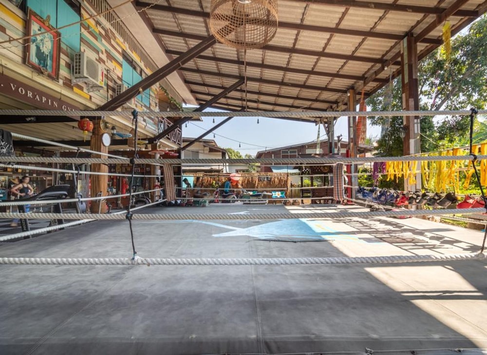 Sor Vorapin Muay Thai Home 54/60
