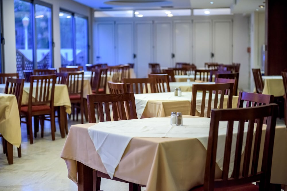 Manousos City Hotel 34/50