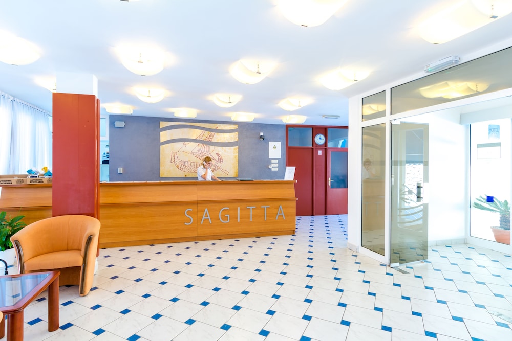 Holiday Village Sagitta 7/62