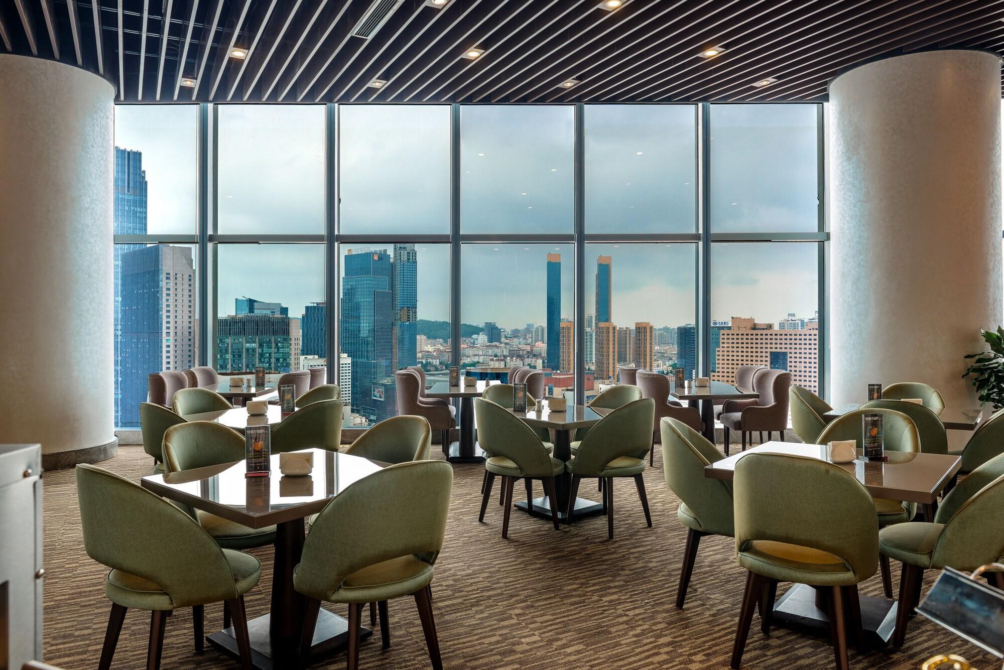 Grand Madison Qingdao Harbour view Central 47/50