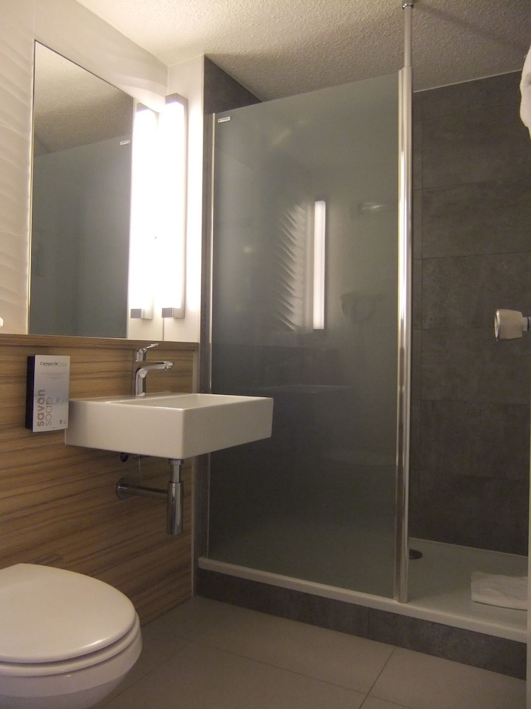 Hotel Campanile Reims Sud Bezannes 42/43