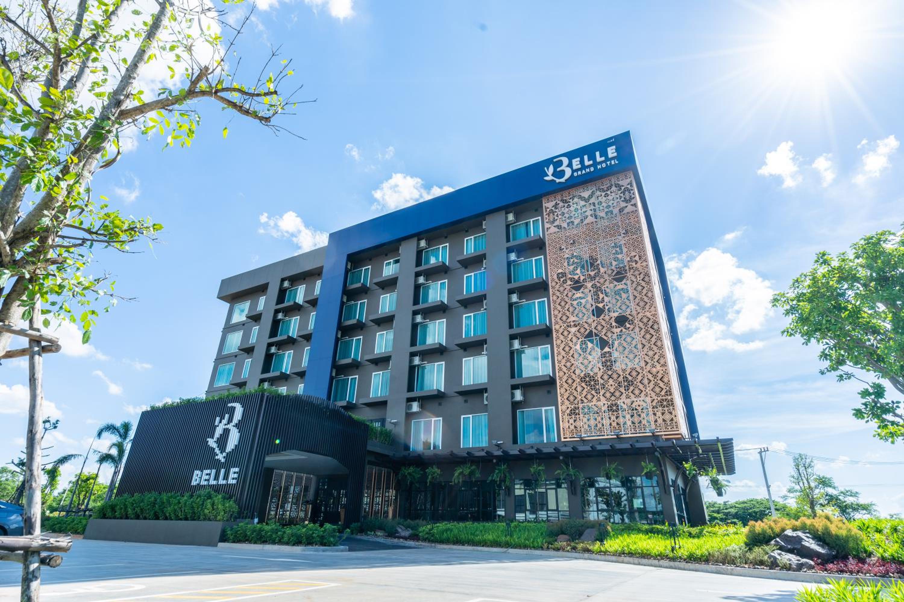 Belle Grand Hotel 8/58