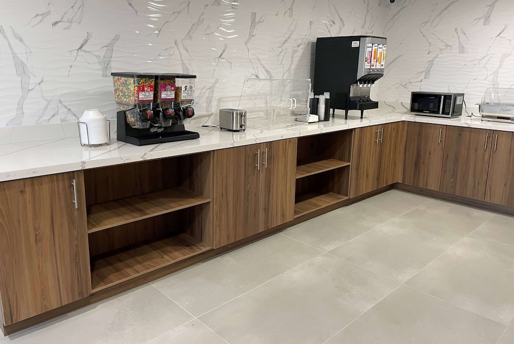 Hawthorn Extended Stay by Wyndham Springdale 4/34