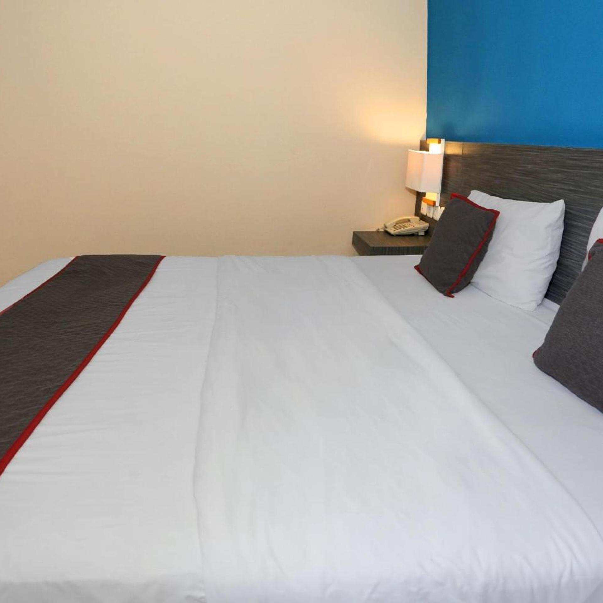 Super OYO Townhouse OAK Hotel Fiducia Pondok Gede 31/48
