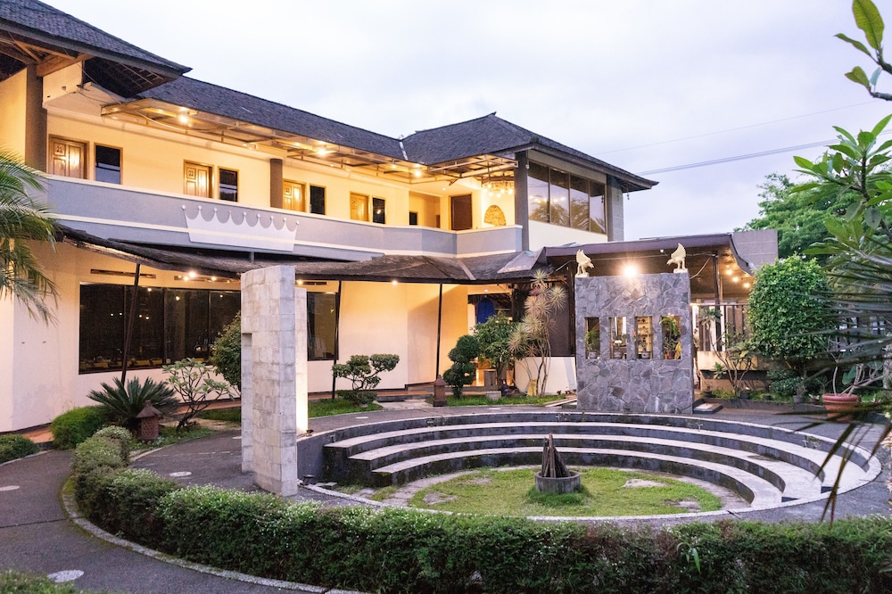 Saung Balibu Hotel 10/68