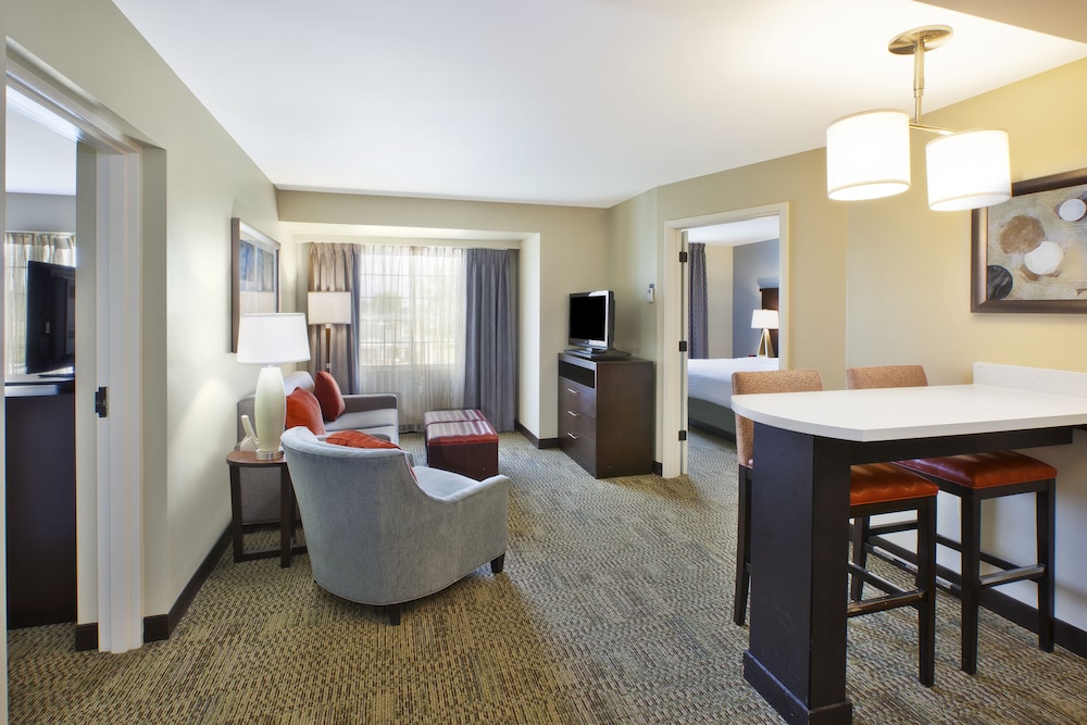 Staybridge Suites Cleveland Mayfield Heights Beachwood 45/68