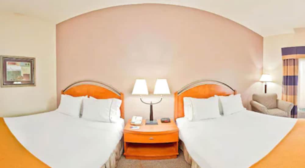 Standard, 2 Queen Beds